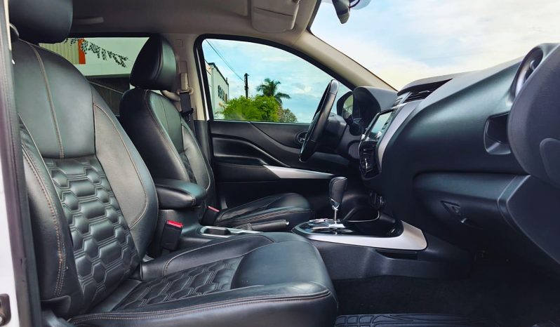 Nissan Frontier LE Platinum, 2023 lleno