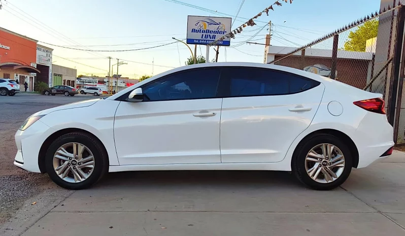 Hyundai Elantra 2020 lleno