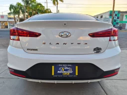 Hyundai Elantra 2020 lleno