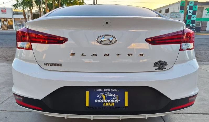 Hyundai Elantra 2020 lleno