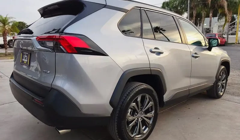 Toyota Rav4 2023 lleno